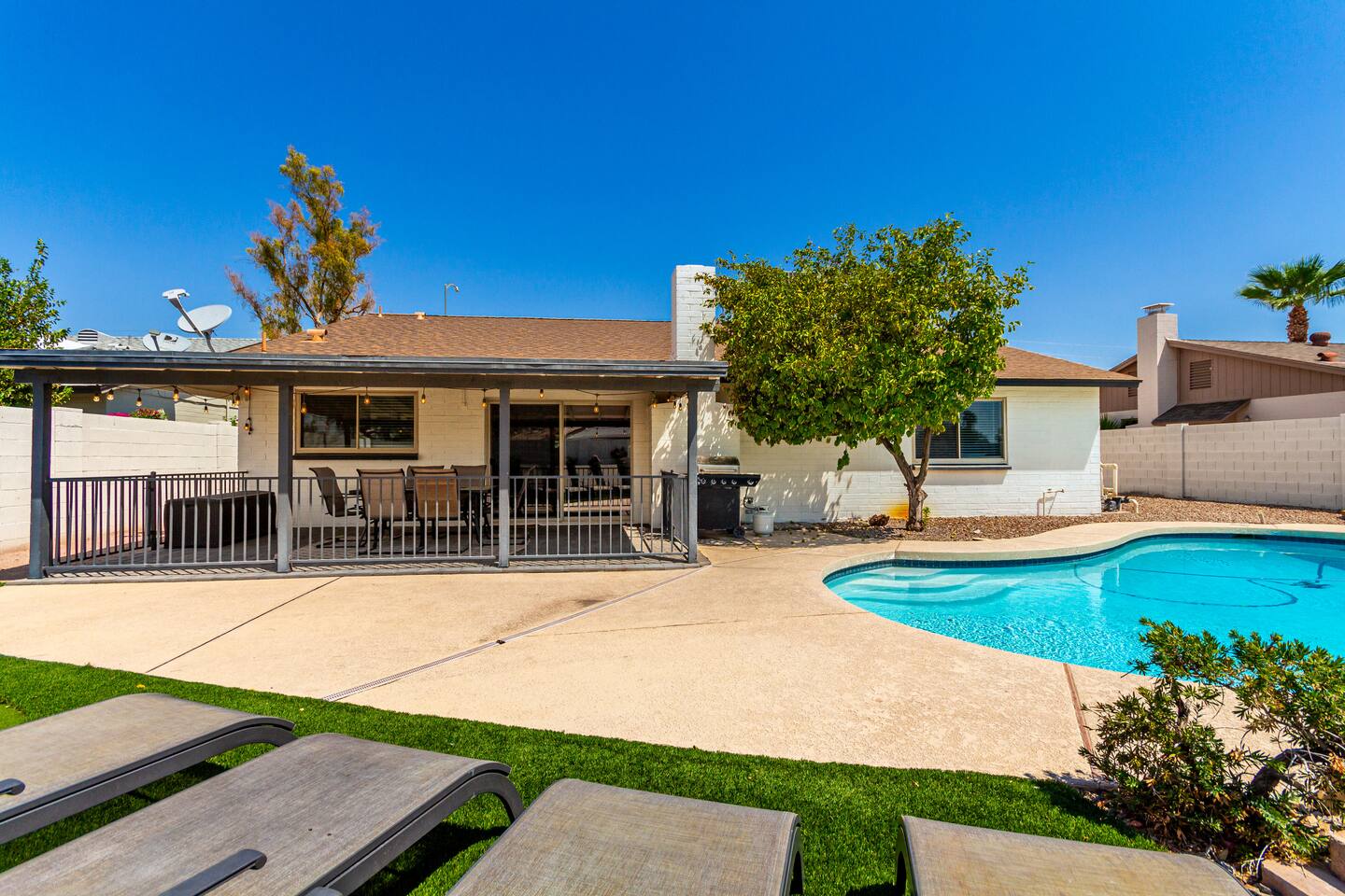 4BR Mesa Oasis w/ Putting Green and Heated Pool!