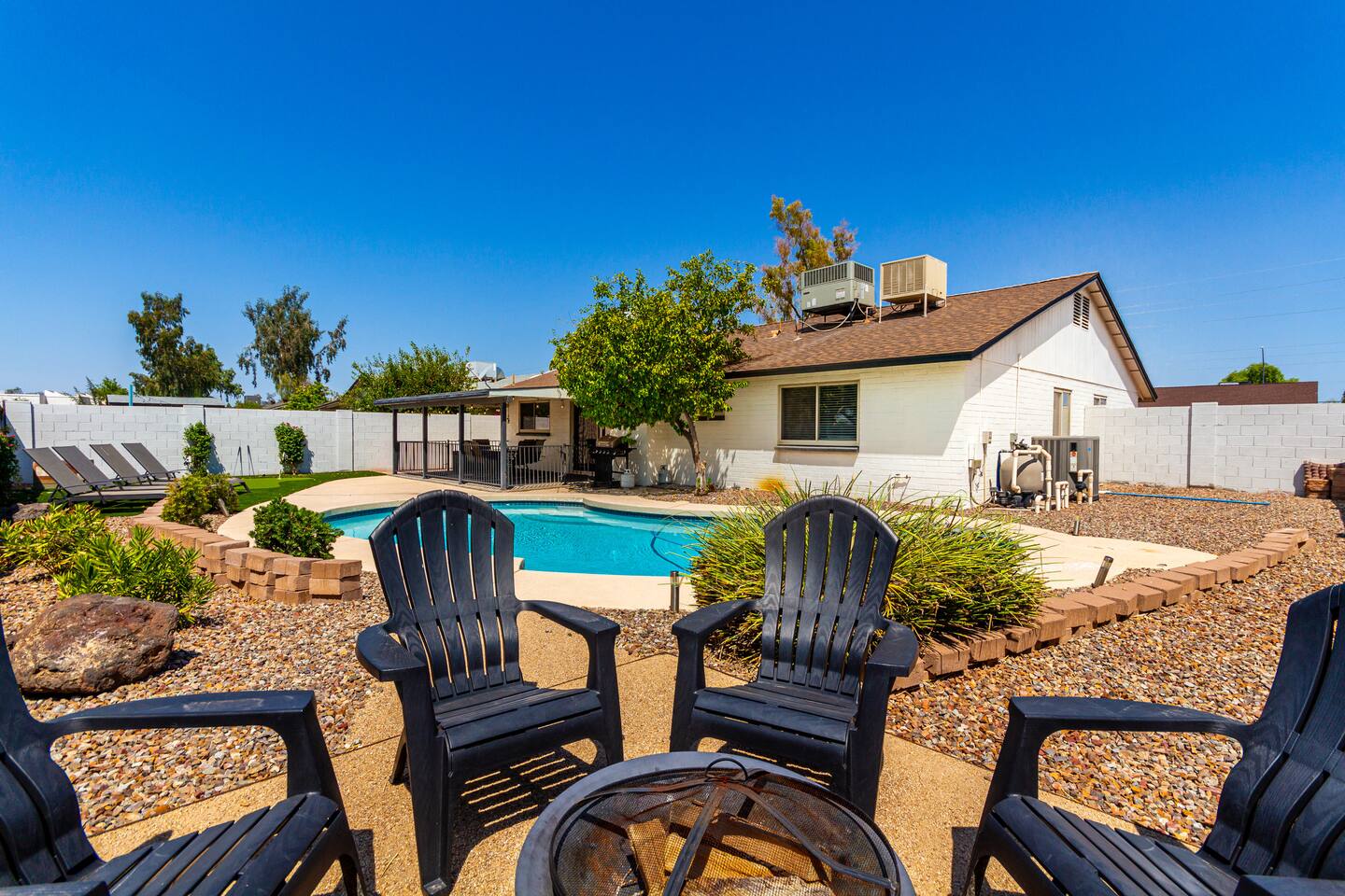 4BR Mesa Oasis w/ Putting Green and Heated Pool!
