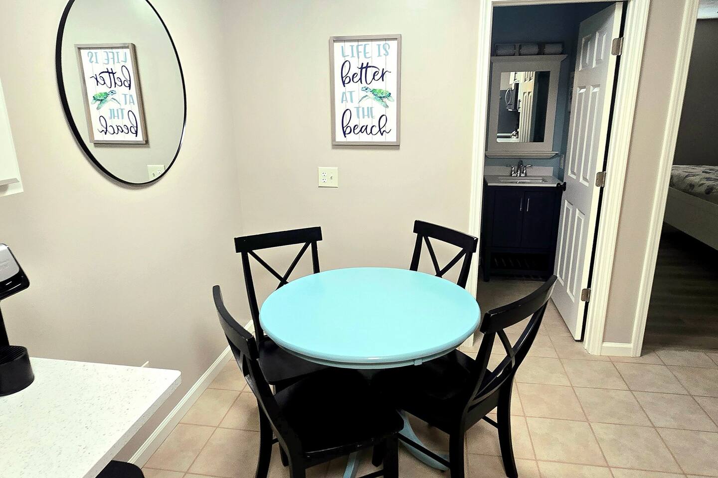 5924- Updated 2BR Duplex 4 Blocks to Beach-Sleeps6