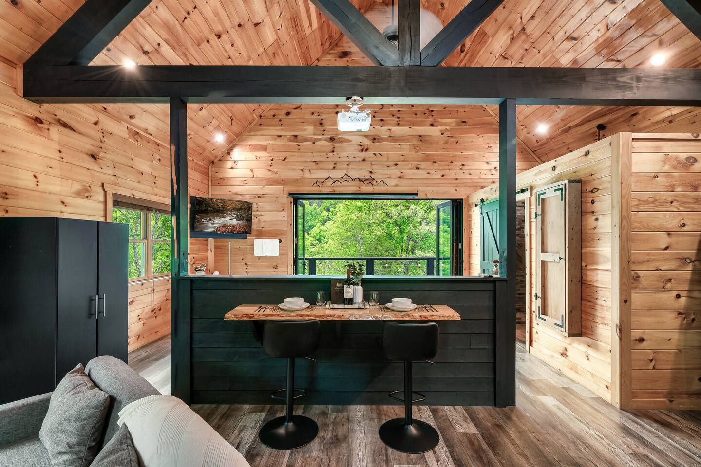 The Sugar Tree Hideaway
