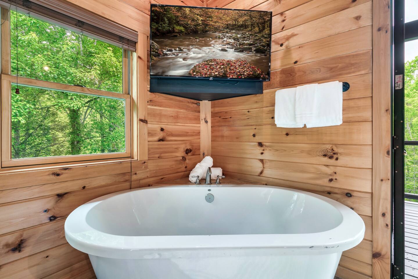 The Sugar Tree Hideaway