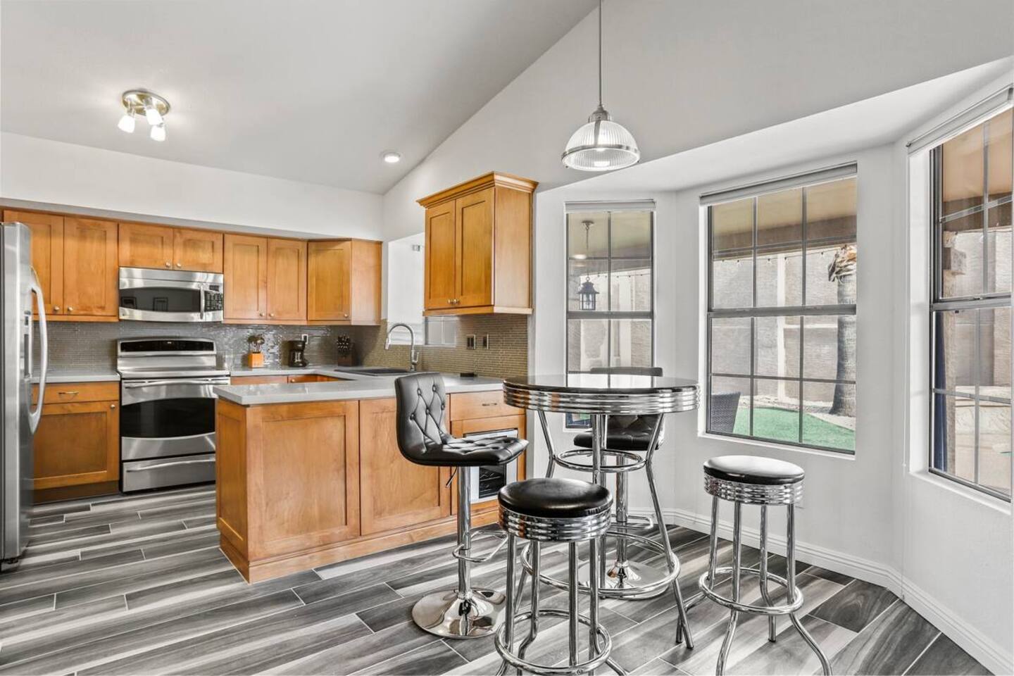 3BR Spacious Scottsdale Home w/ Hot Tub & Pool!