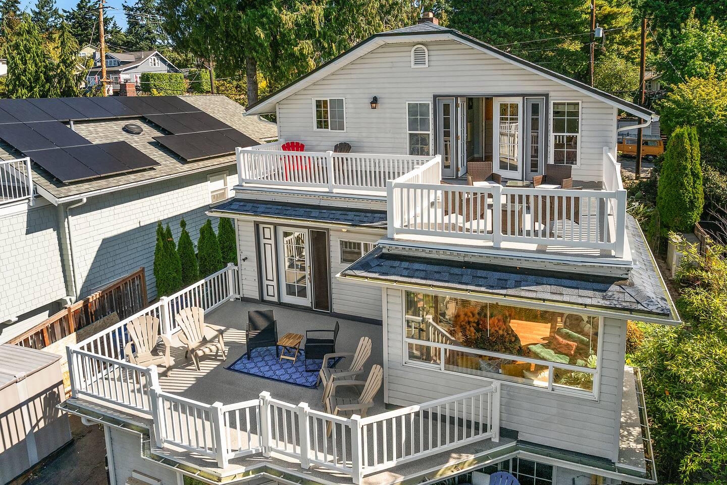 Sunny Decks•Water & Mtn Views•King Bed•AC•4 HD TVs