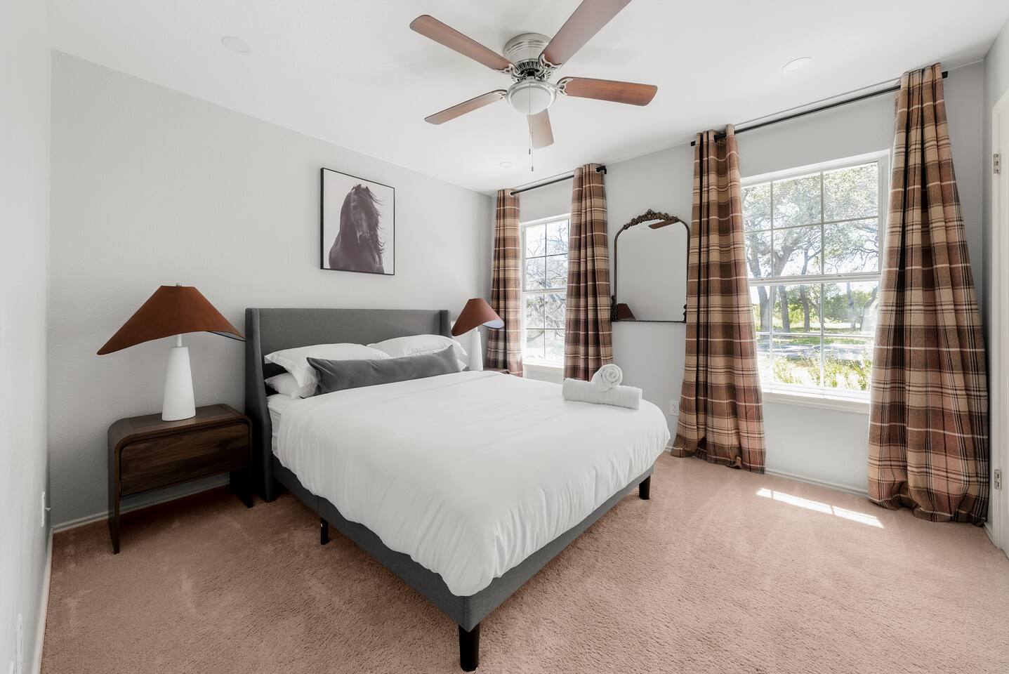 Cozy Cottage | Lake Travis w/ Pool and Pickleball