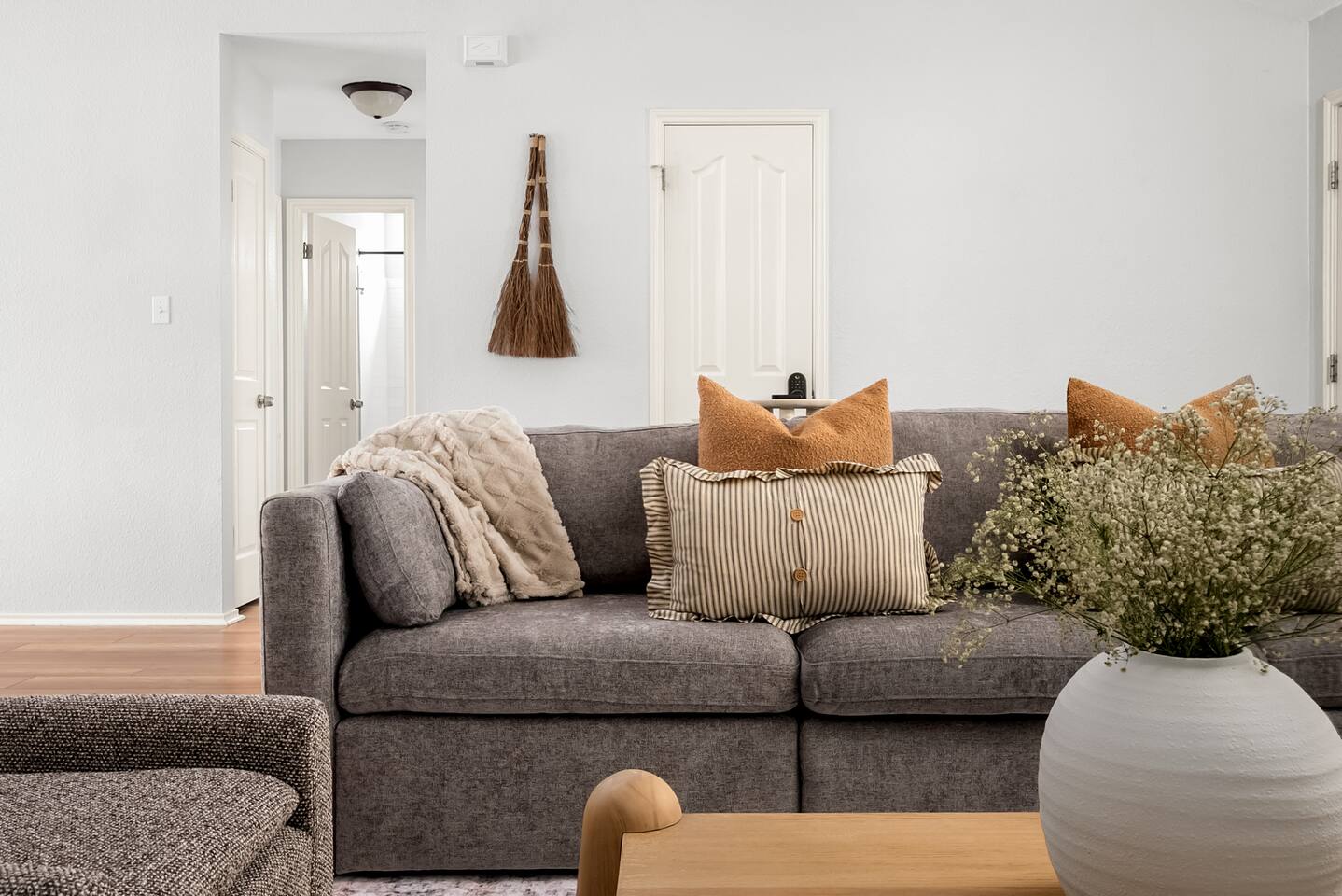 Cozy Cottage | Lake Travis w/ Pool and Pickleball