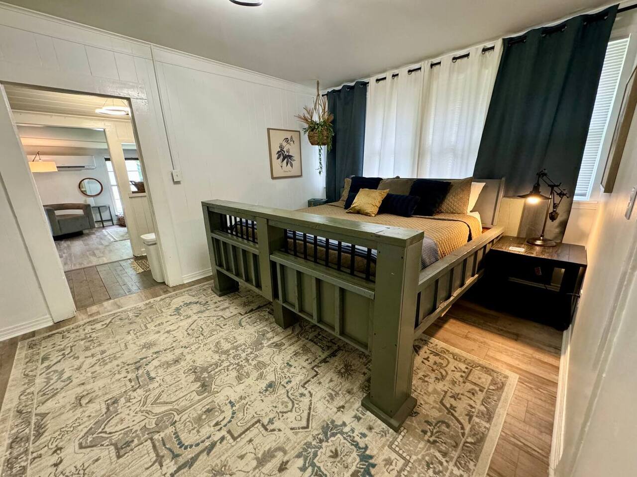 King City Suite/1Bed Downtown Walking Distance