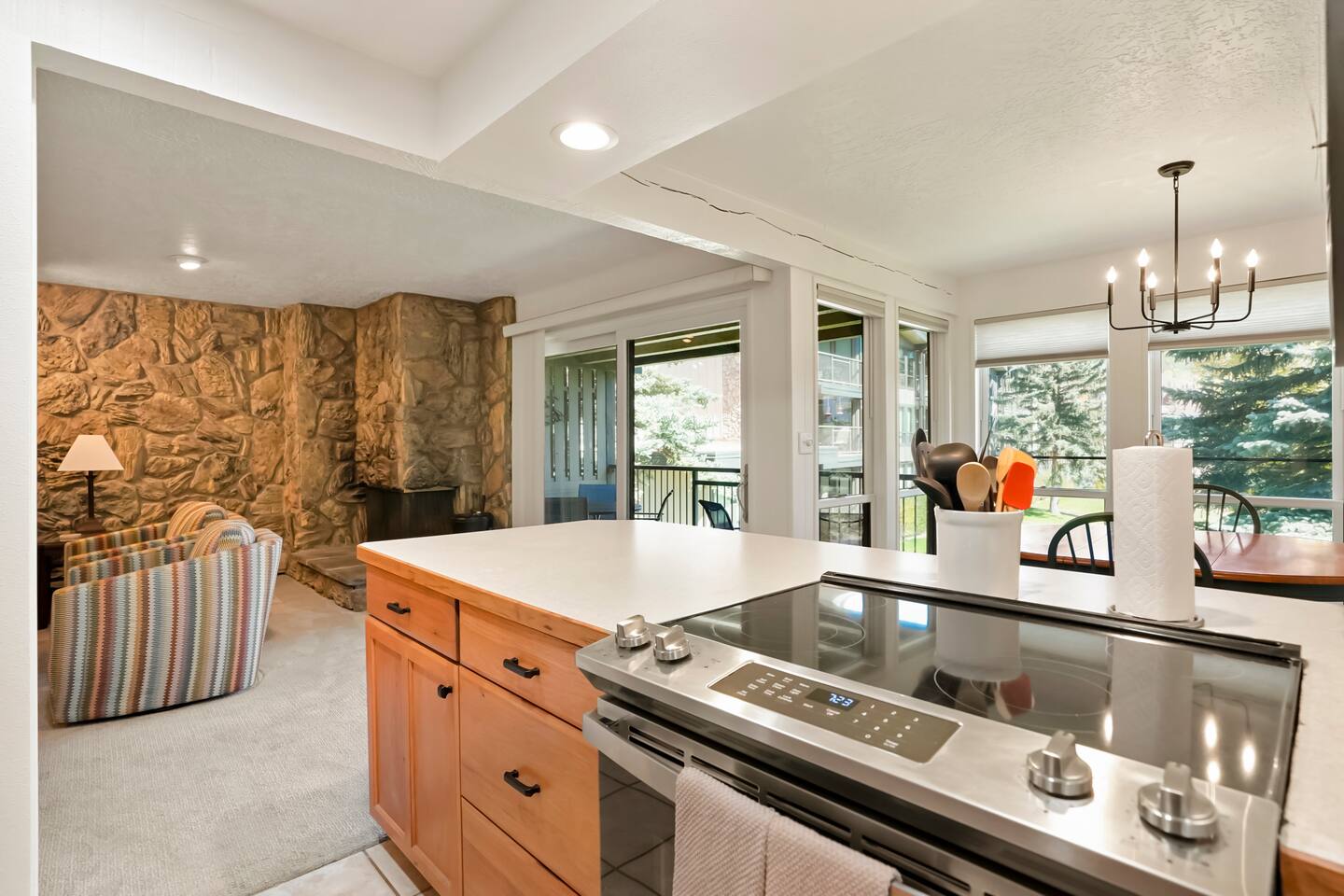 2BR Lake Dillon Escape w/ Pool & Hot Tub!