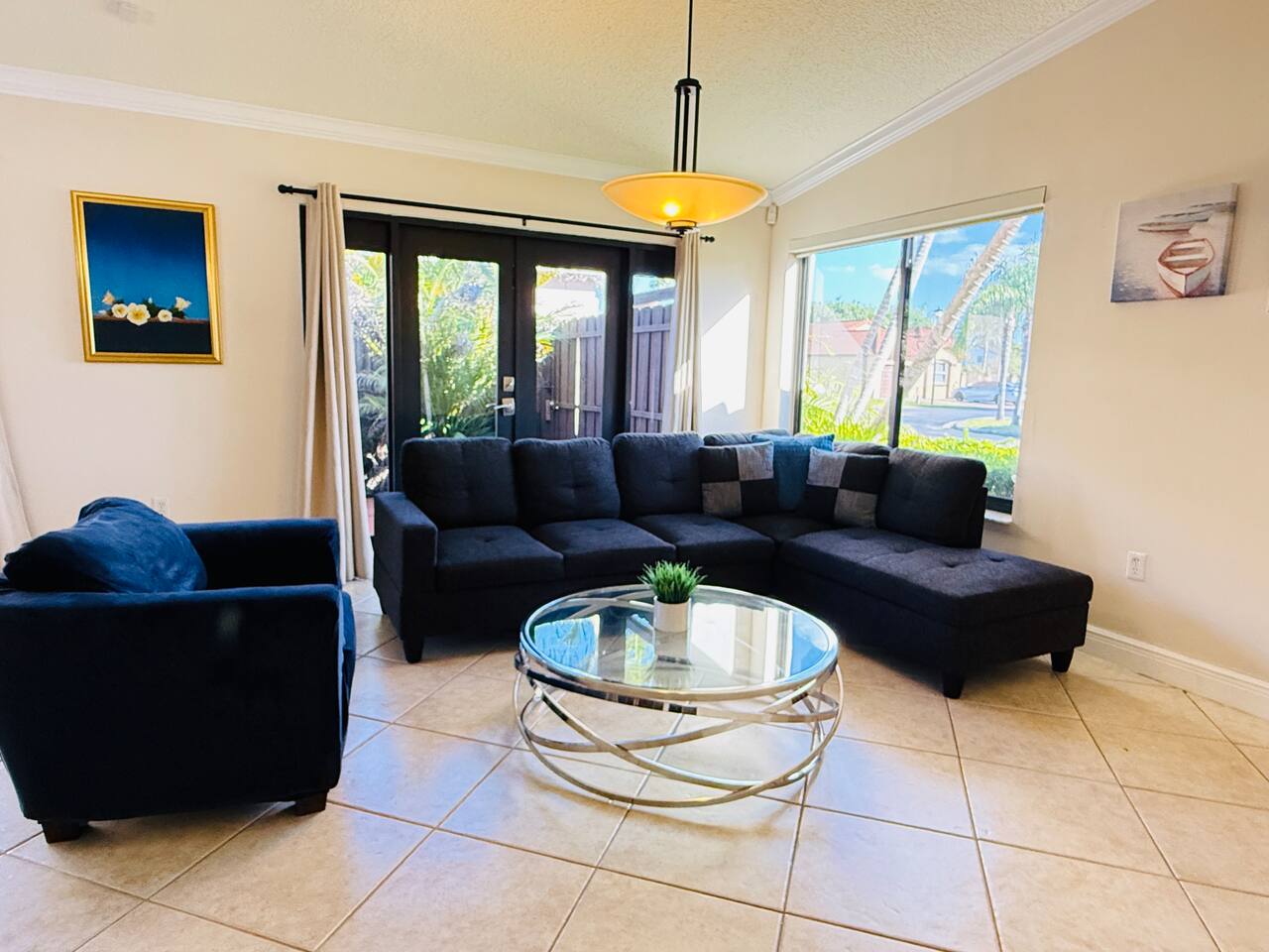 EPIC Escape/Pool Access Near Malls Airport Hospita