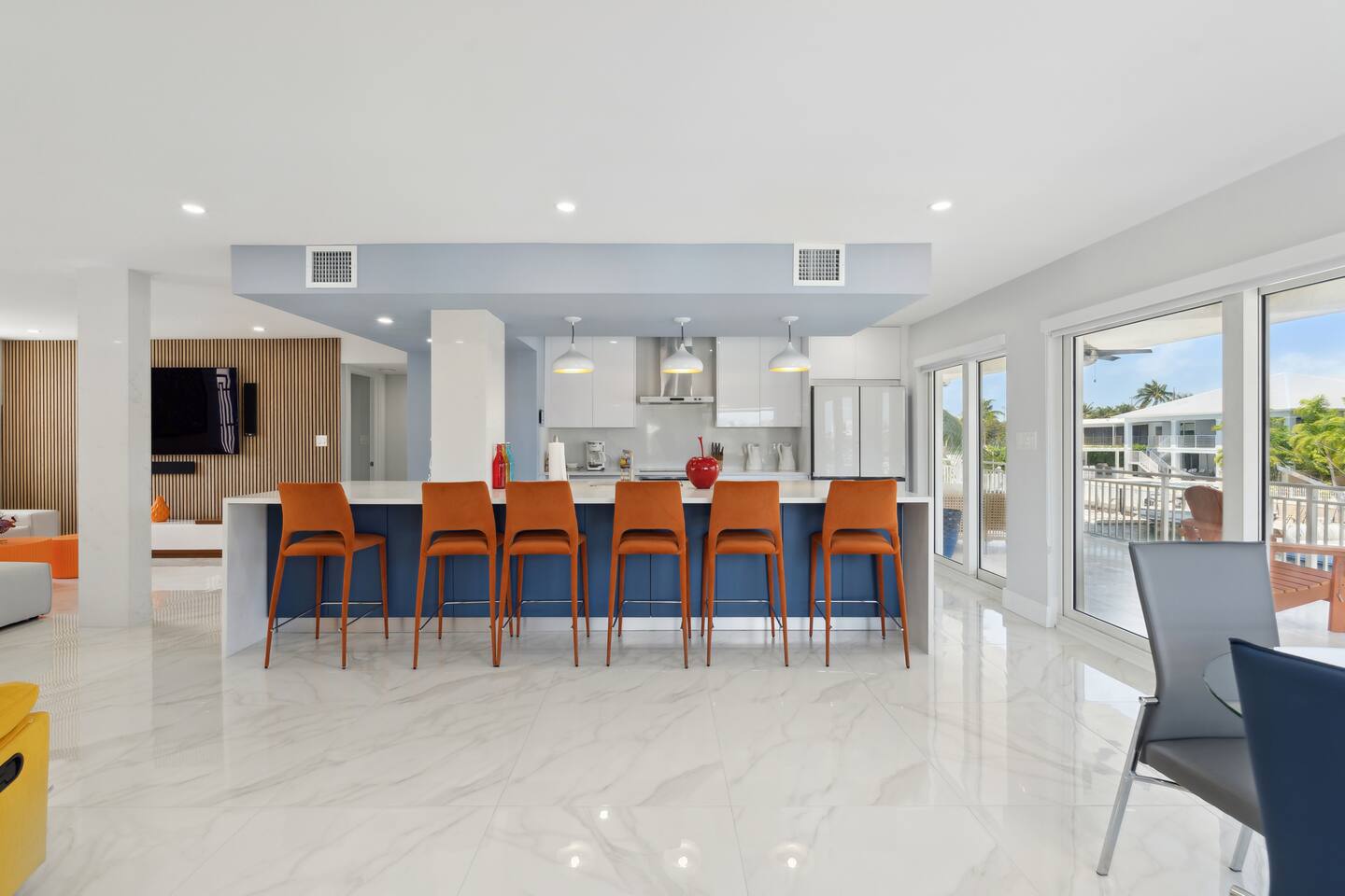 Seaside Elegance with Pool & Boat Dock