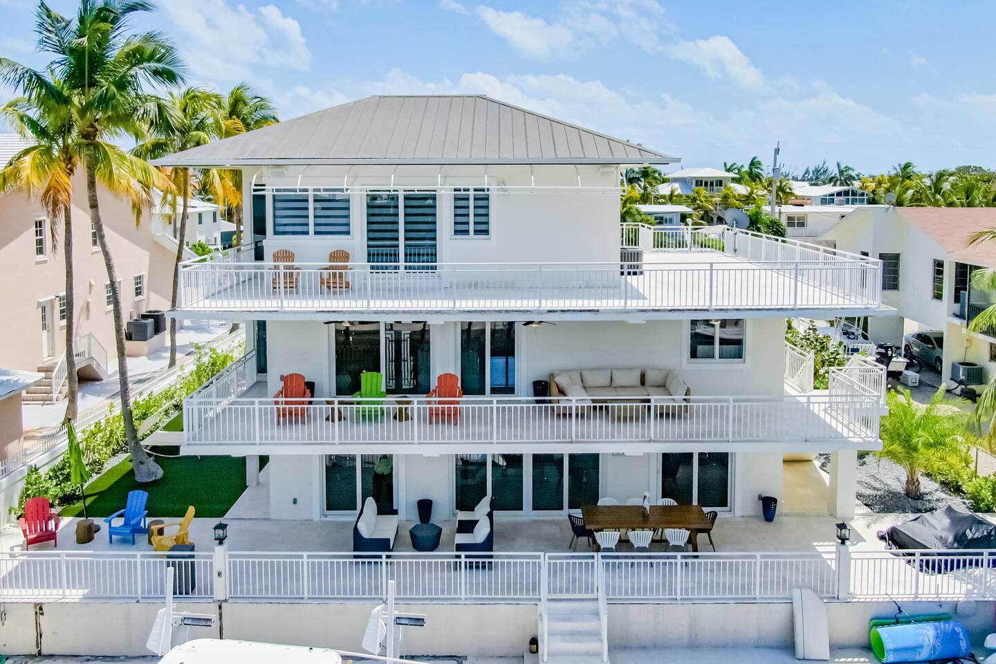 Seaside Elegance with Pool & Boat Dock
