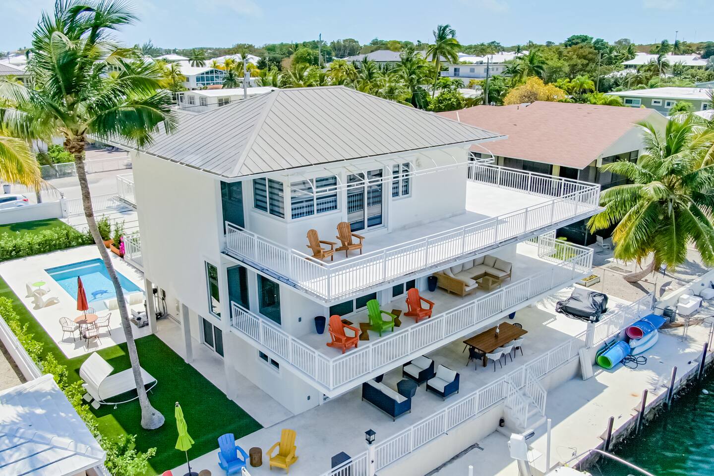 Seaside Elegance with Pool & Boat Dock