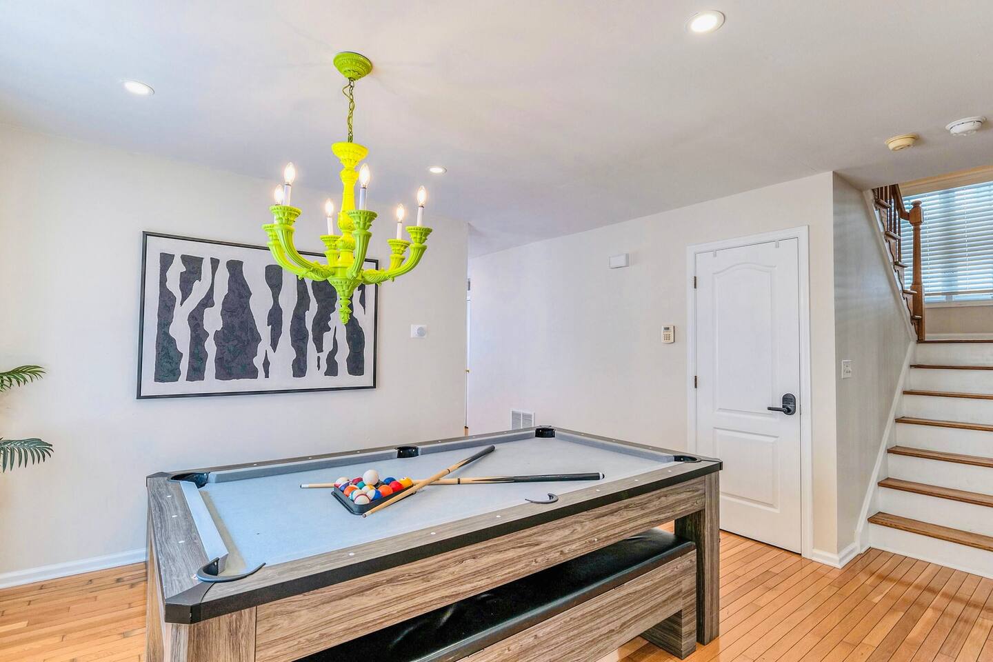 Sunrise Playce-Designer Beach Retreat + Pool Table