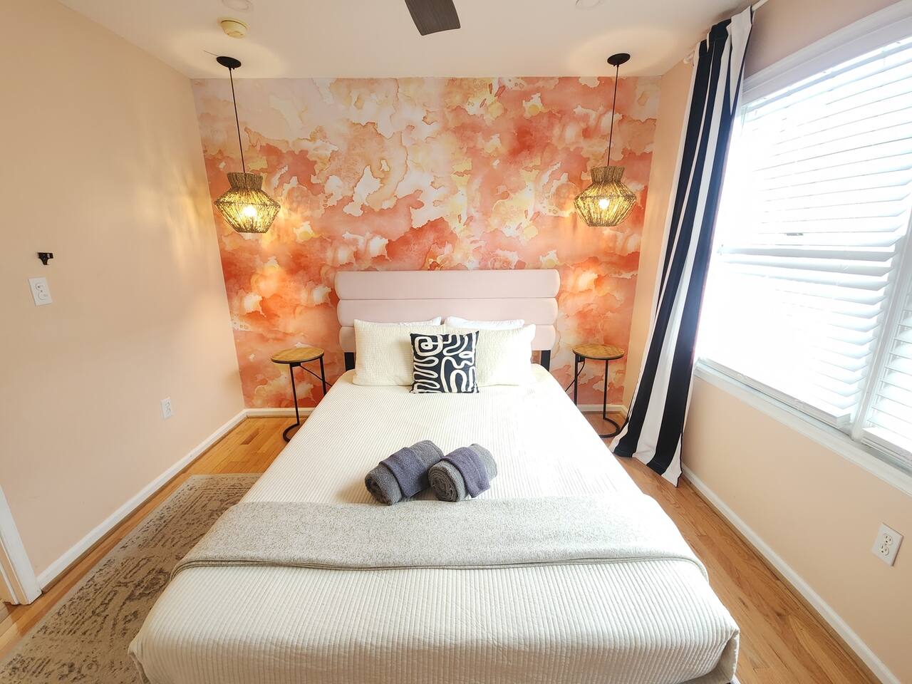 Sunrise Playce-Designer Beach Retreat + Pool Table