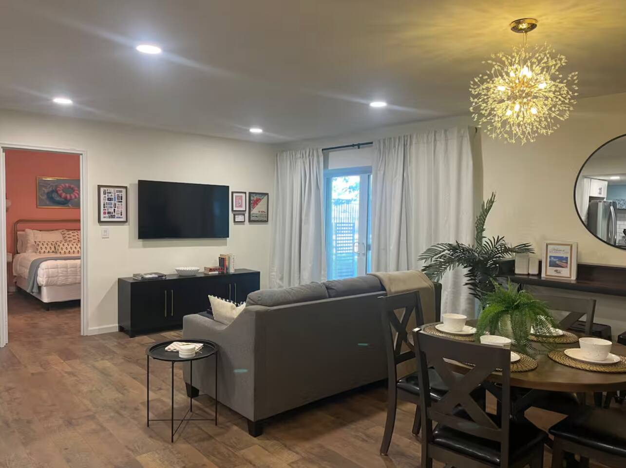 Driftwood Den- Close to Waterpark & Ocean Casino!