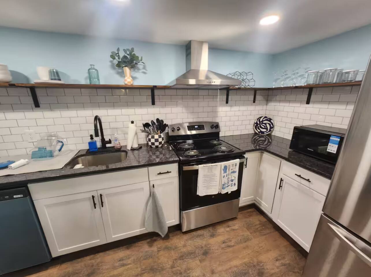 Driftwood Den- Close to Waterpark & Ocean Casino!