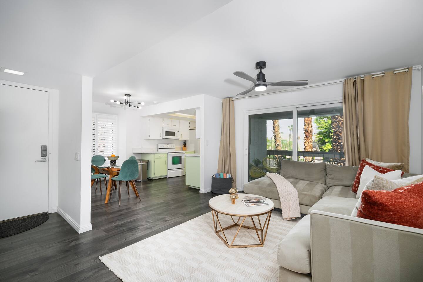 Palm Canyon Retreat, 2bd 2ba with Pool and Patio