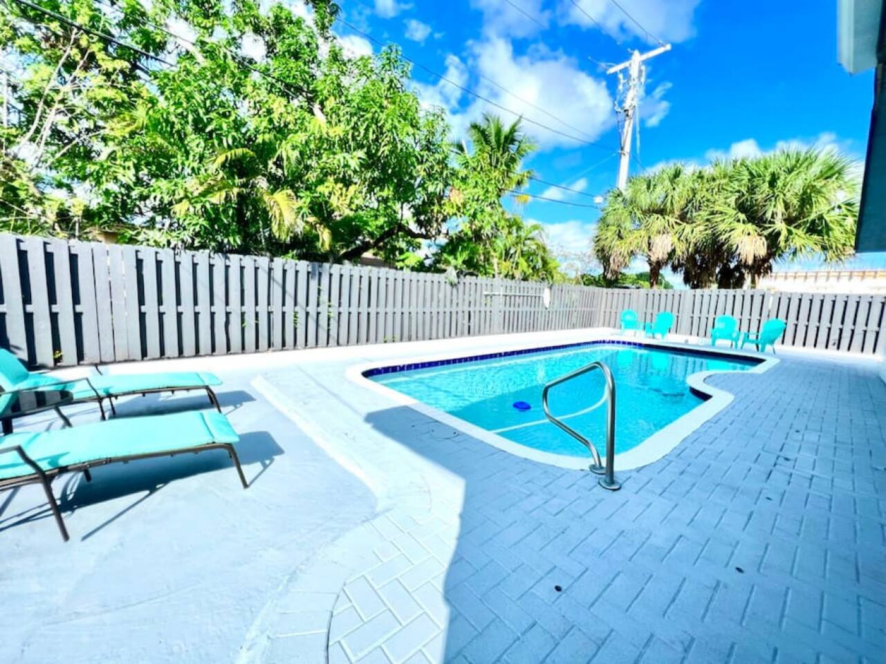 Poolside EPIC Fun | Ping Pong Near Beach & Airport