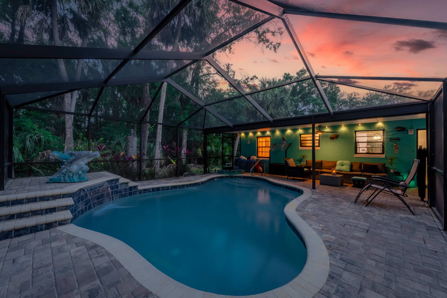Tropical Garden w/ Heated Pool* 3 mins Sis Spring
