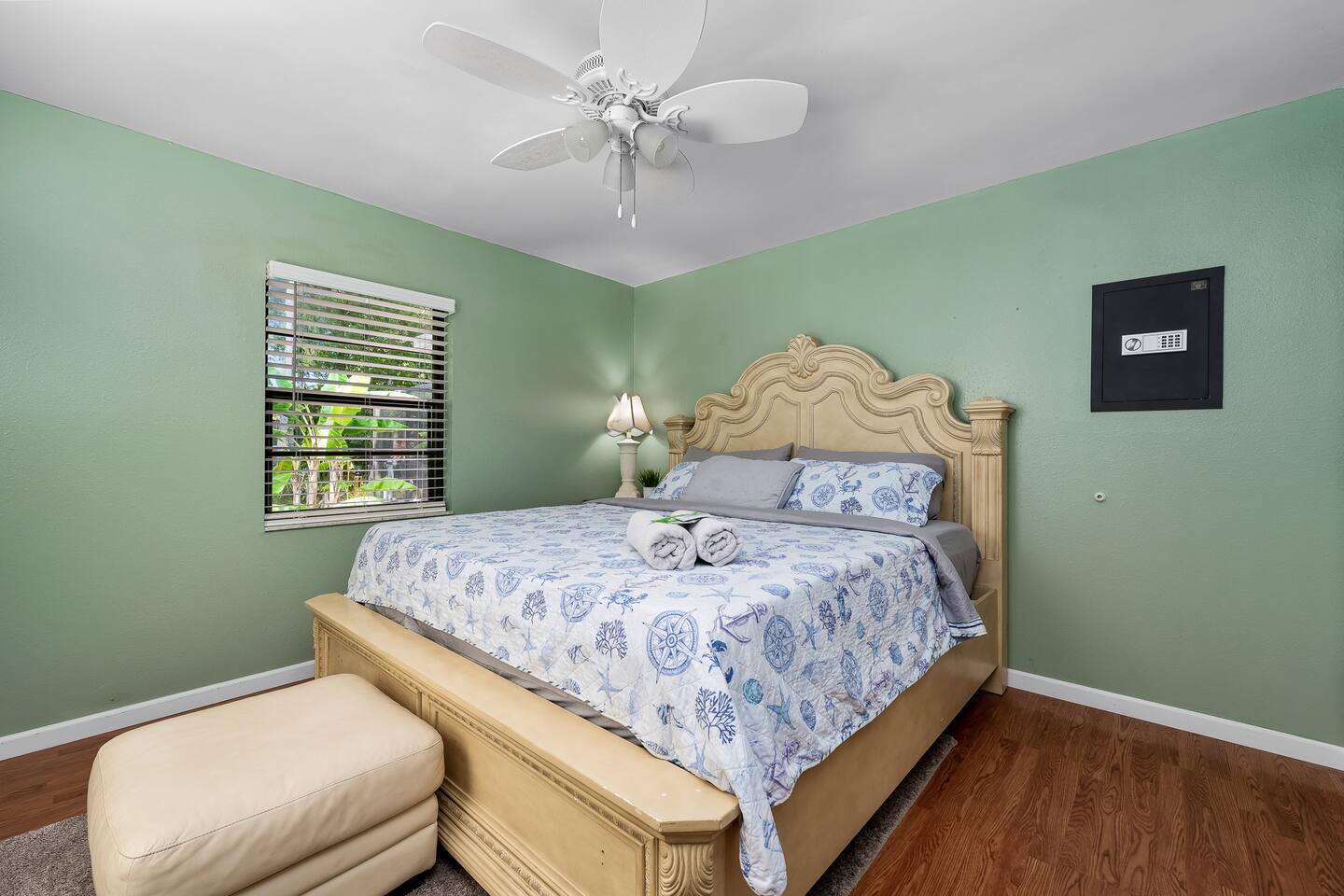 Tropical Garden w/ Heated Pool* 3 mins Sis Spring