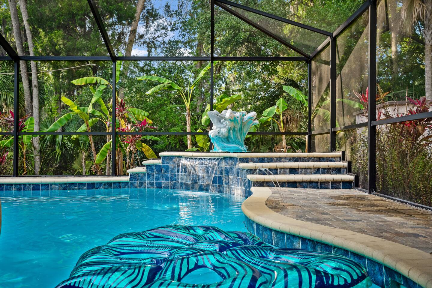 Tropical Garden w/ Heated Pool* 3 mins Sis Spring ā Crystal River, FL ā vacation rental