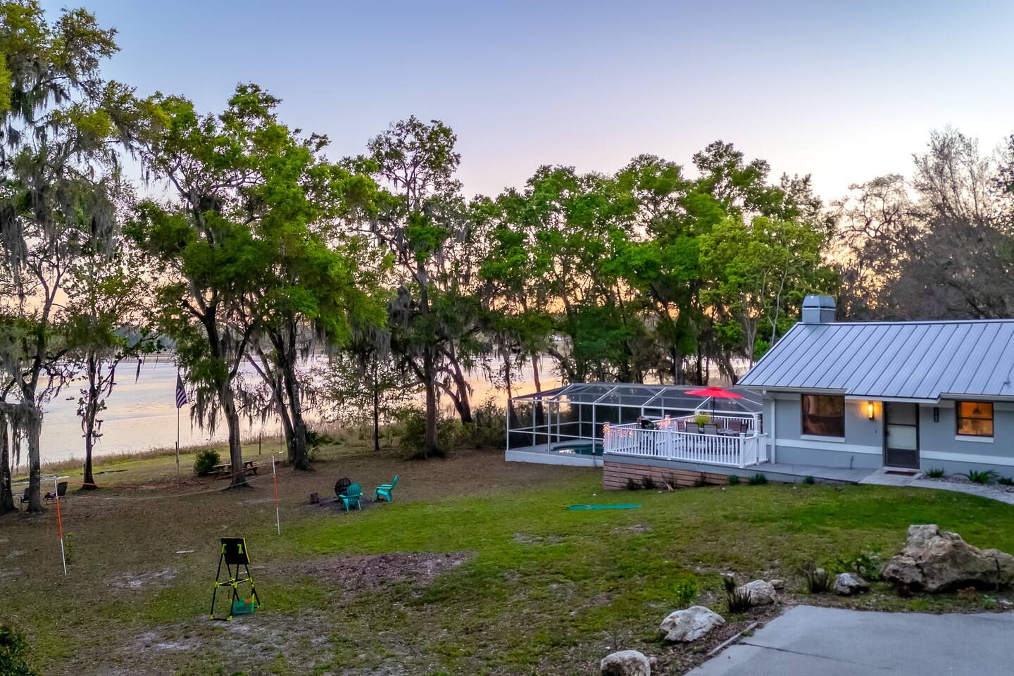 Amazing Dunnelon FL Villa with huge pool & near lake β Dunnellon, FL β vacation rental