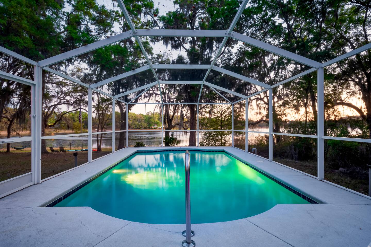 Amazing Dunnelon FL Villa with huge pool & near lake