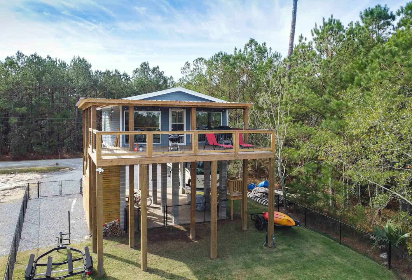 Spaciouse Waterfront with kayaks, Fishing & Deck β Bay St. Louis, MS β vacation rental