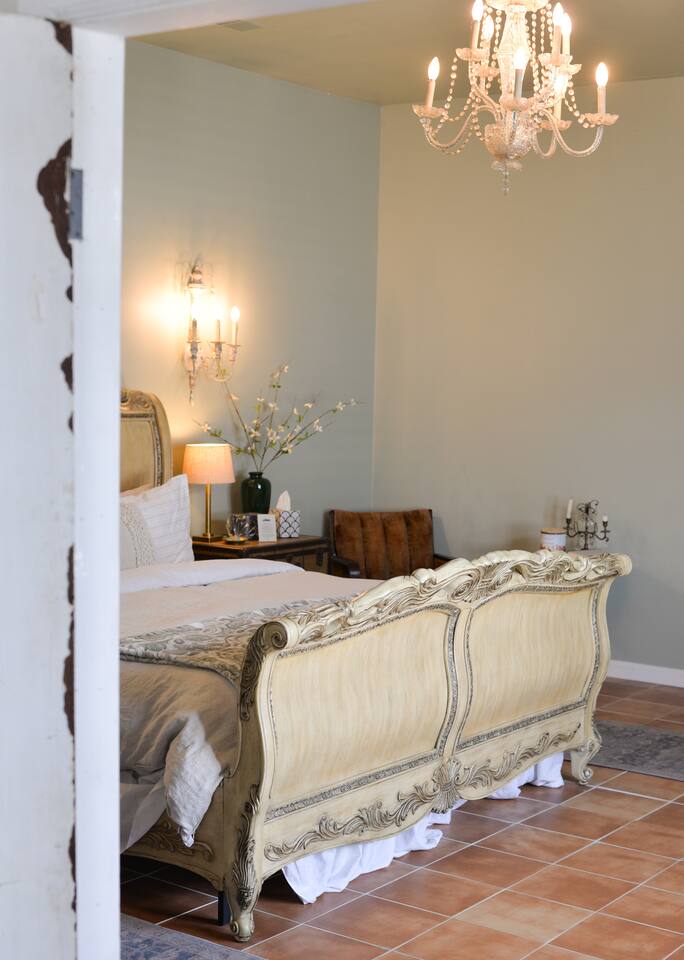 Rustic French Retreat nr Shenandoah Caverns
