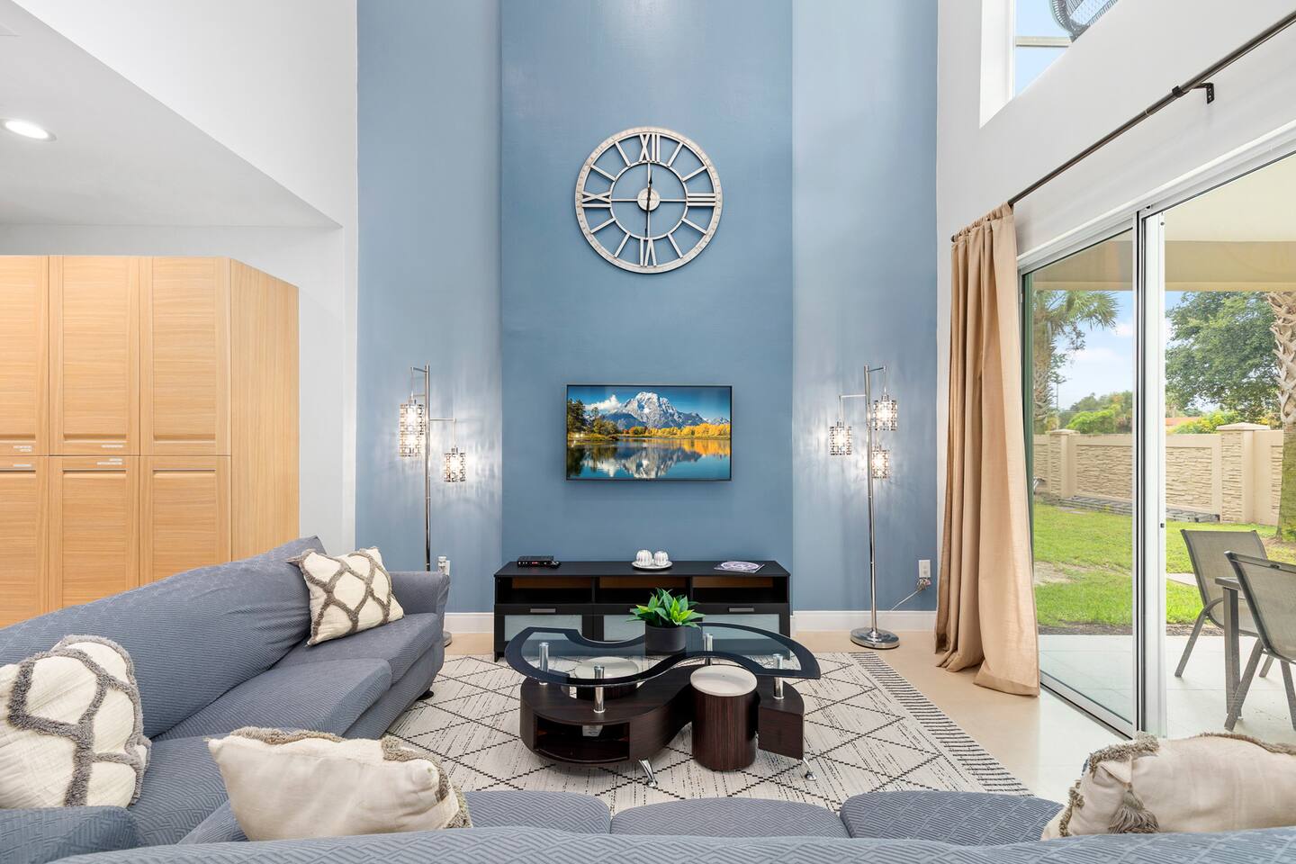 Spacious Villa! Near Park & Attractions