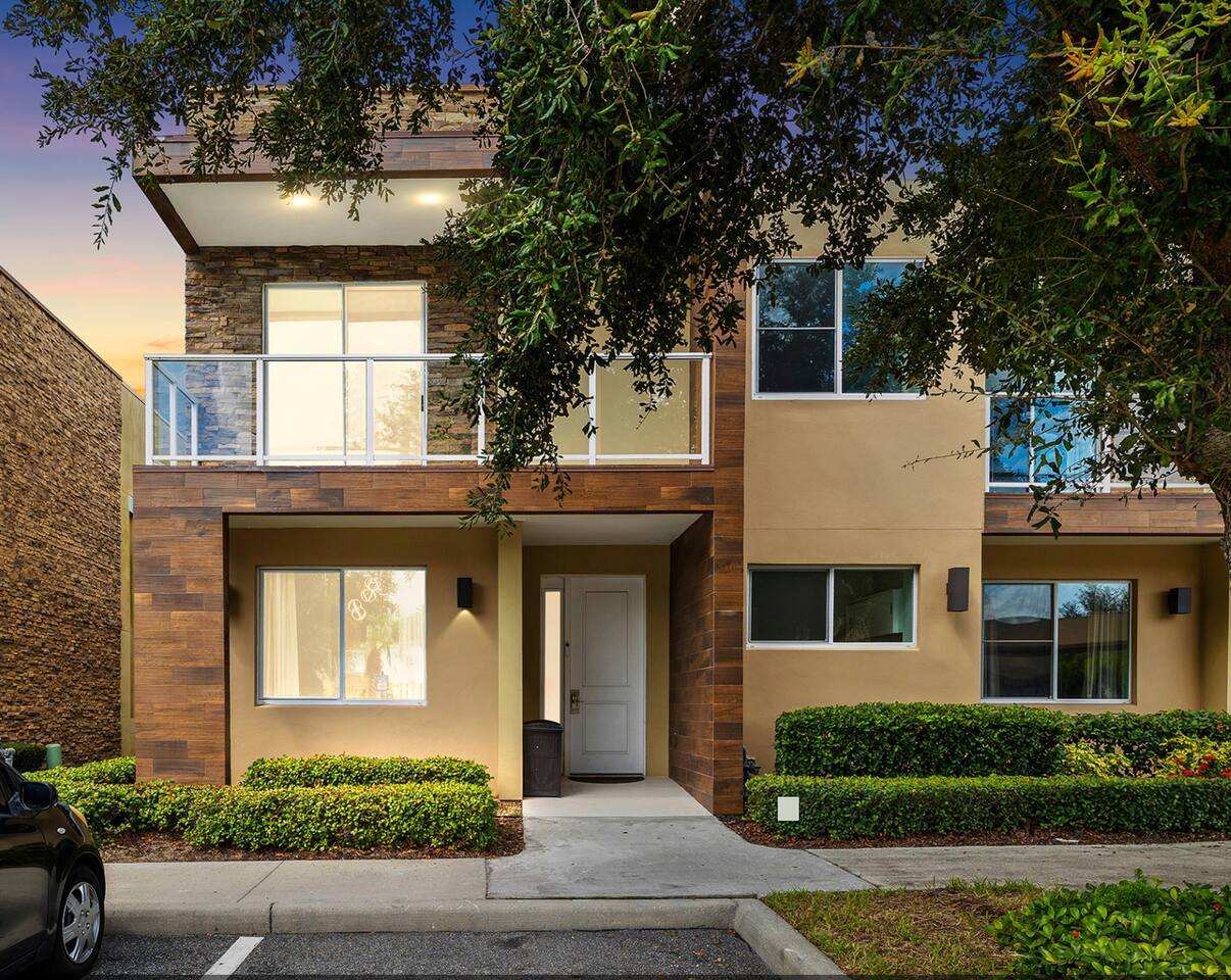 Spacious Villa! Near Park & Attractions