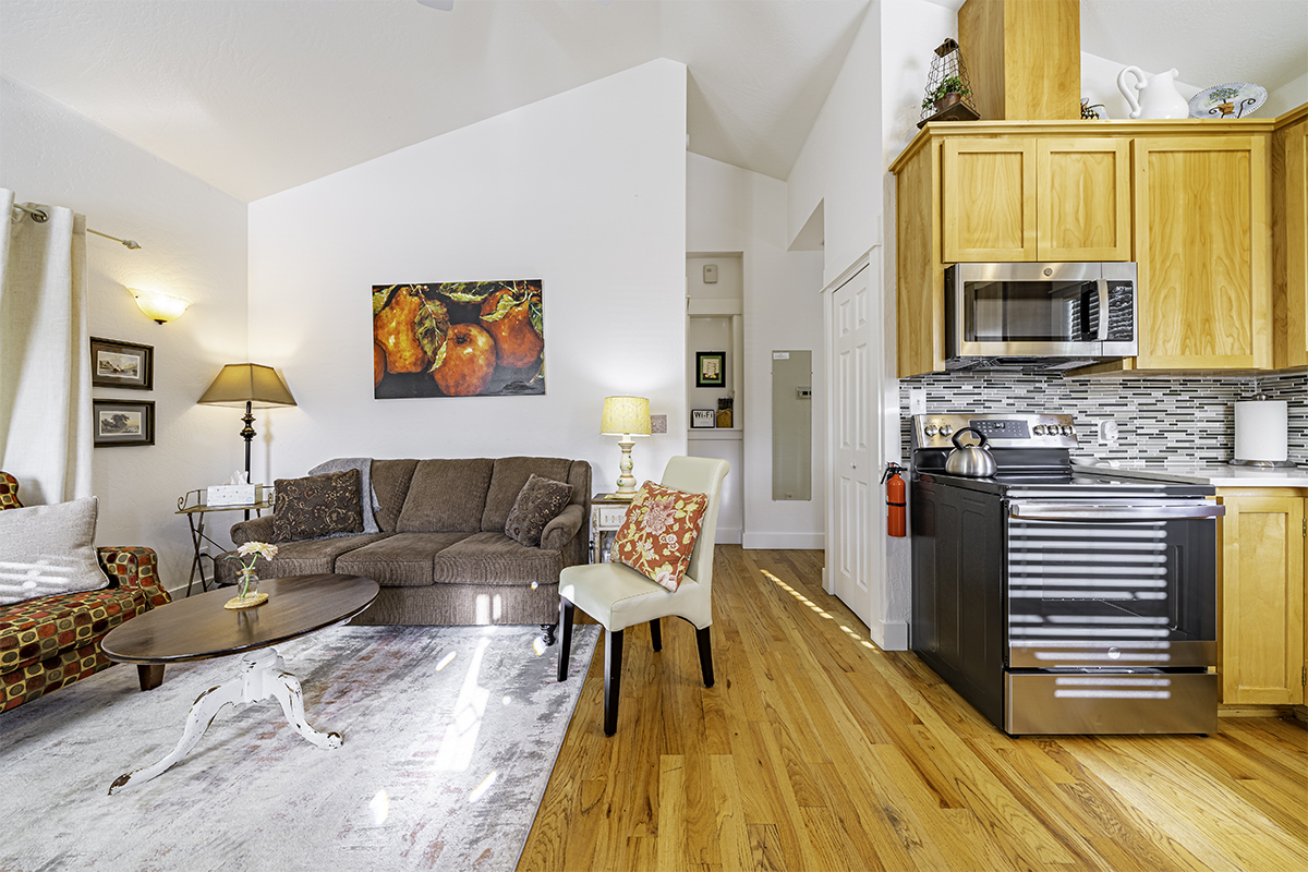 April only $150/night. Garden Suite @2nd Street