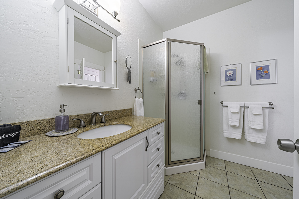 April only $150/night. Garden Suite @2nd Street