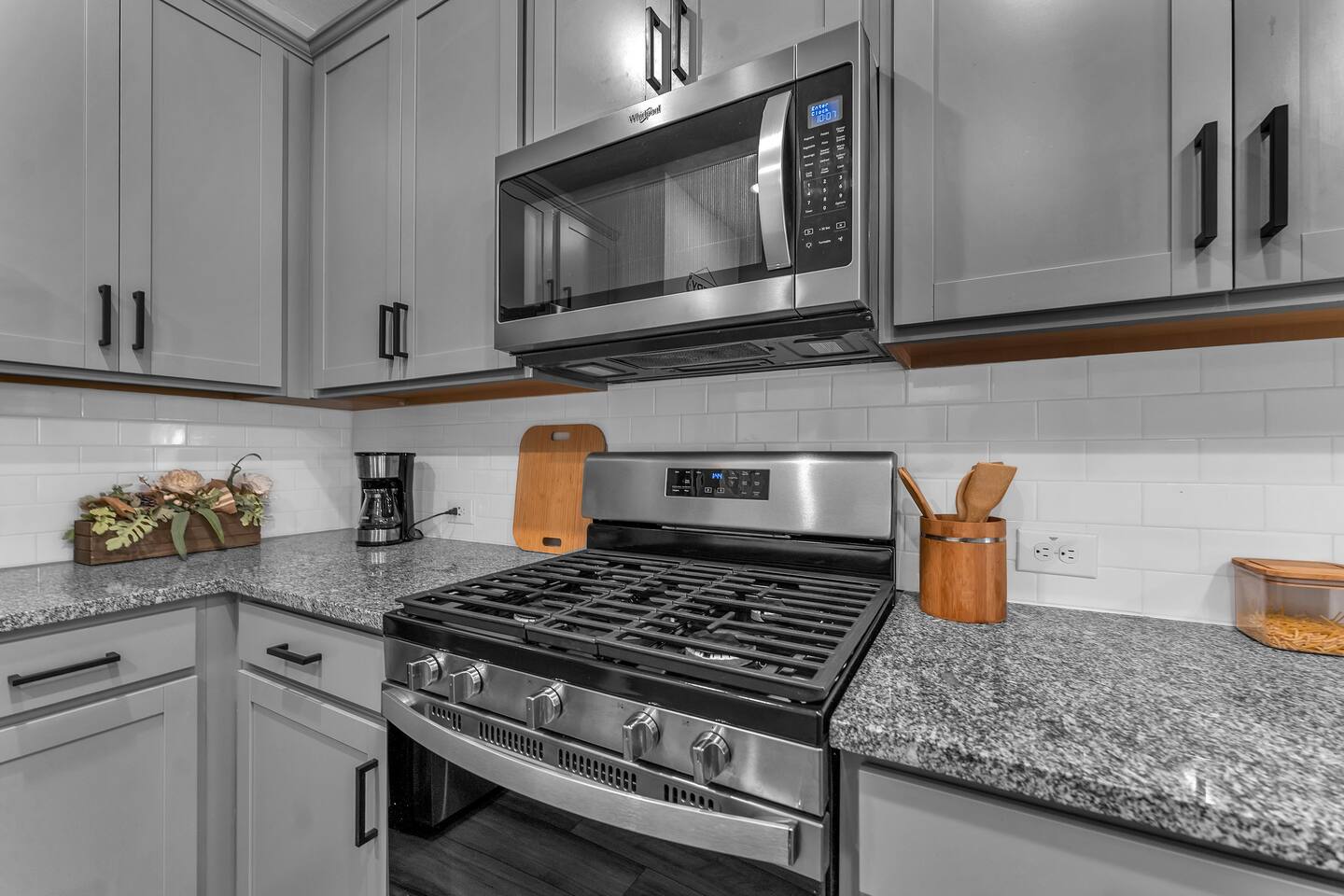 NEW Casa Azul Oasis | Close to Lackland & SeaWorld