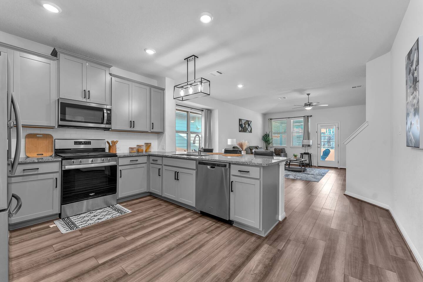 NEW Casa Azul Oasis | Close to Lackland & SeaWorld