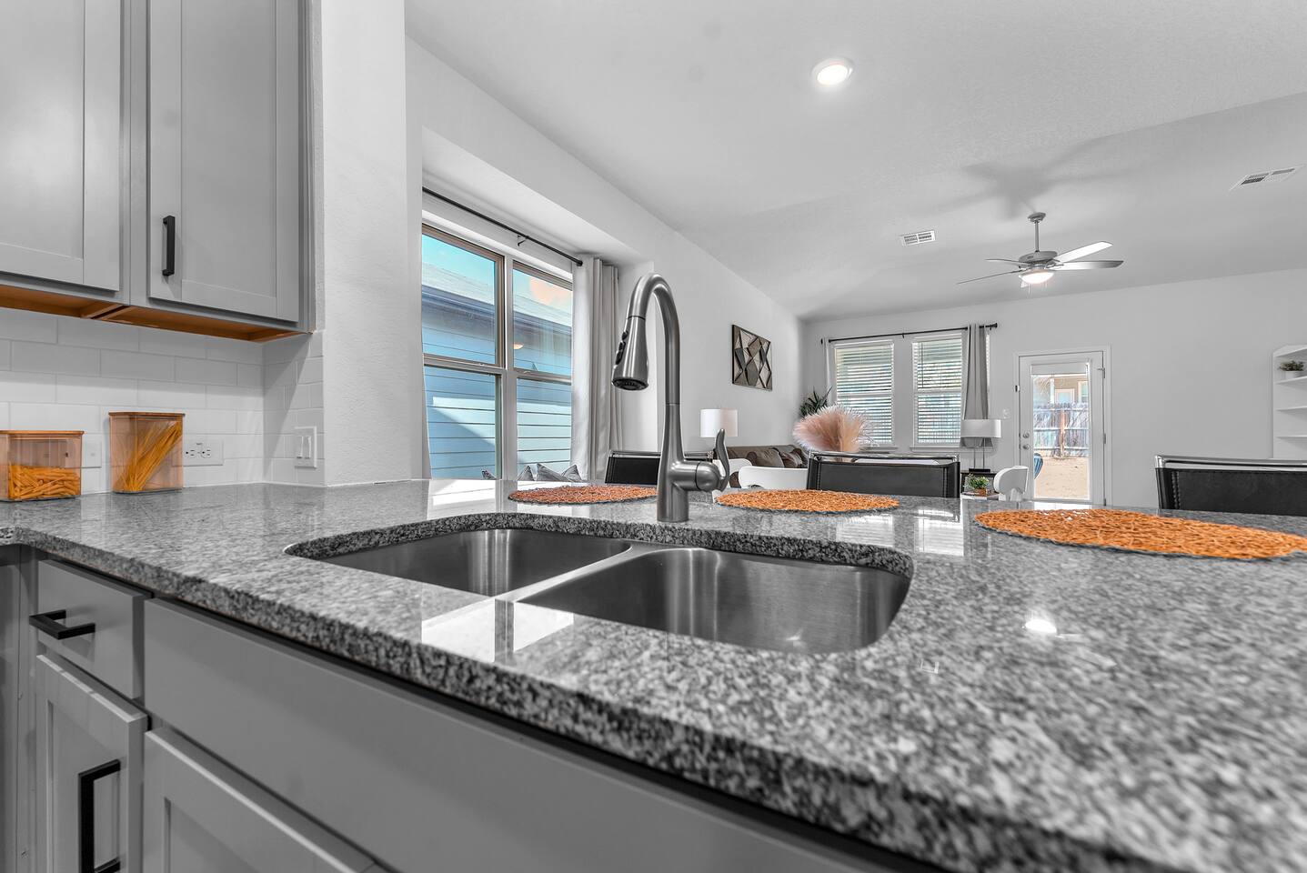 NEW Casa Azul Oasis | Close to Lackland & SeaWorld