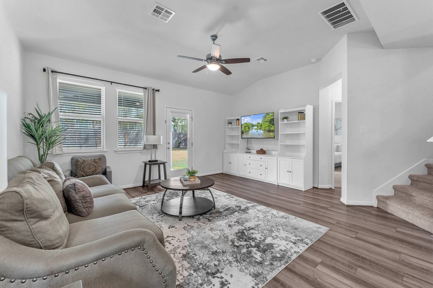 NEW Casa Azul Oasis | Close to Lackland & SeaWorld — San Antonio — vacation rental