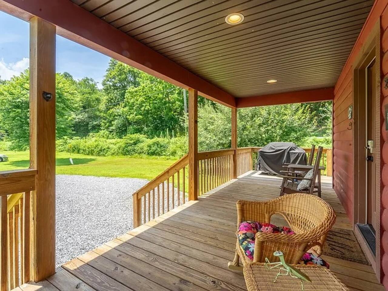 Cozy Mountain Bliss - Couples Retreat