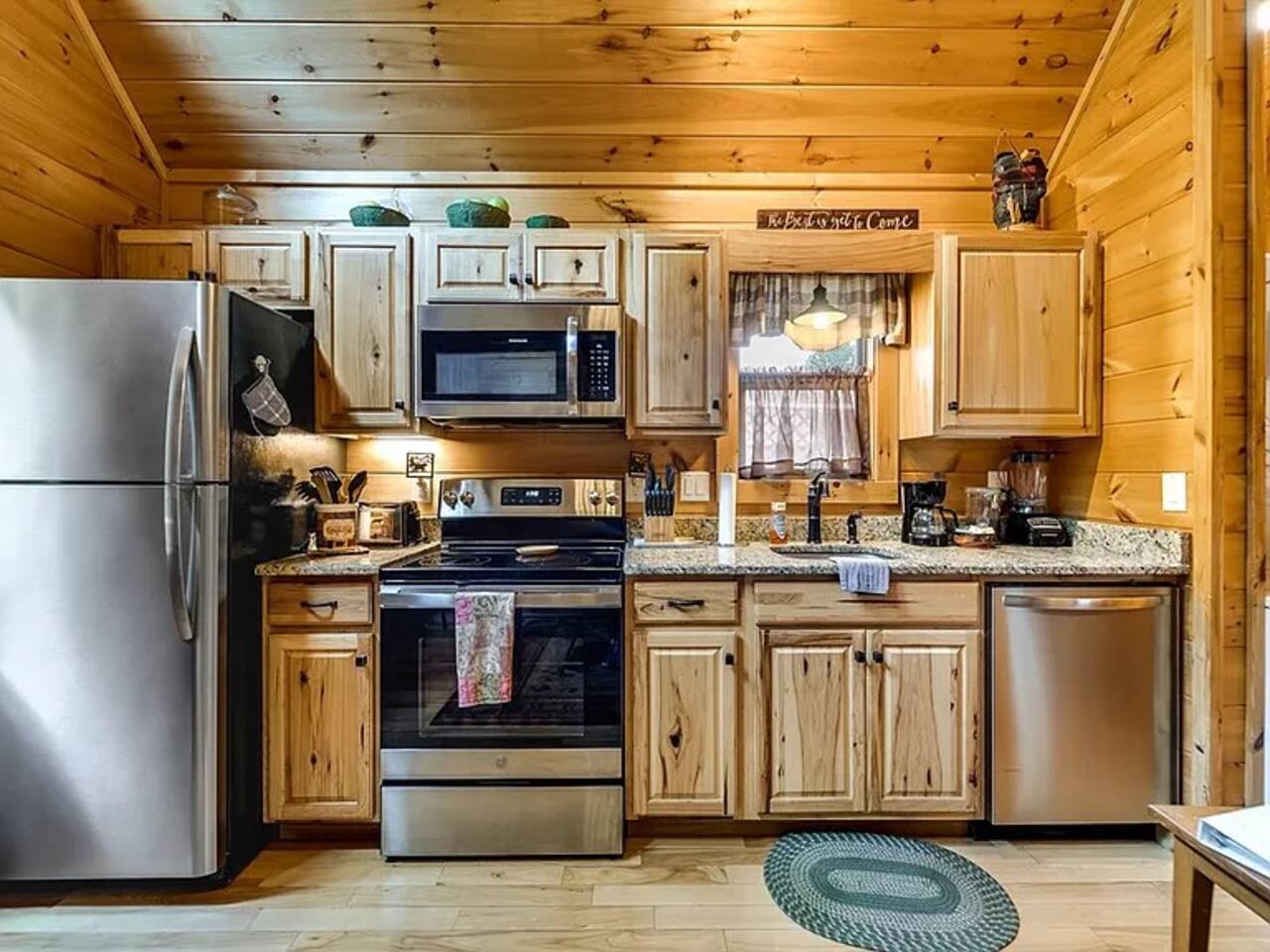 Cozy Mountain Bliss - Couples Retreat