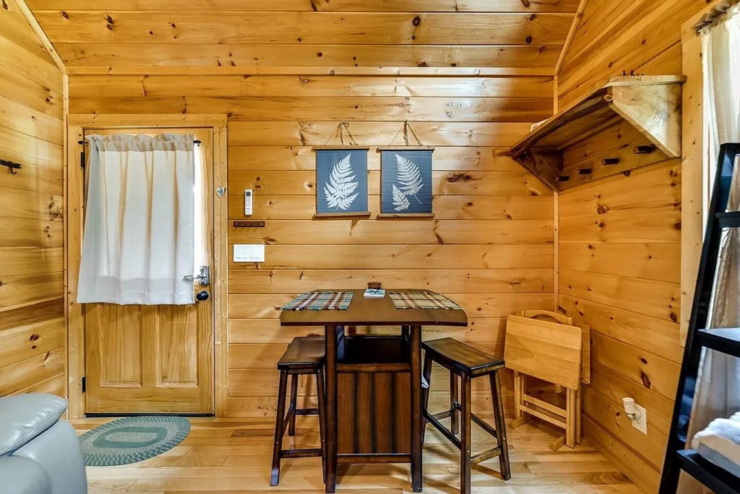Cozy Mountain Bliss - Couples Retreat