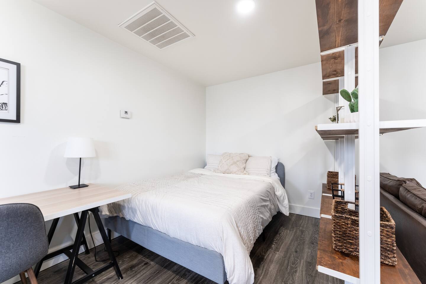 Modern Studio w/Private Patio & Close to Downtown