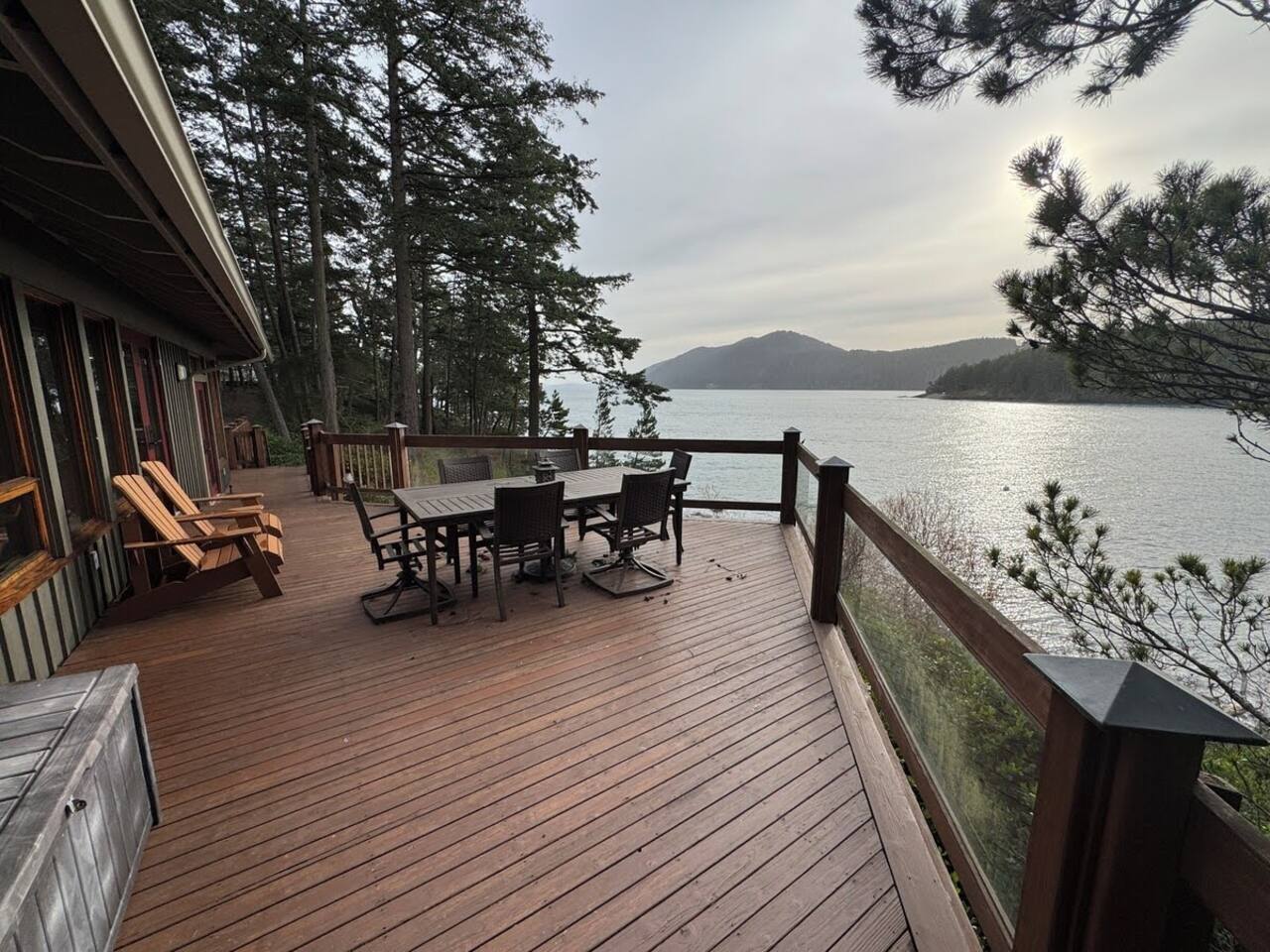 Deer Point Paradise - Beachfront
