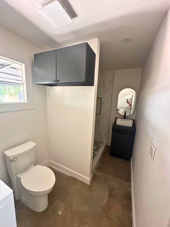 Modern Studio & Remote Work Space