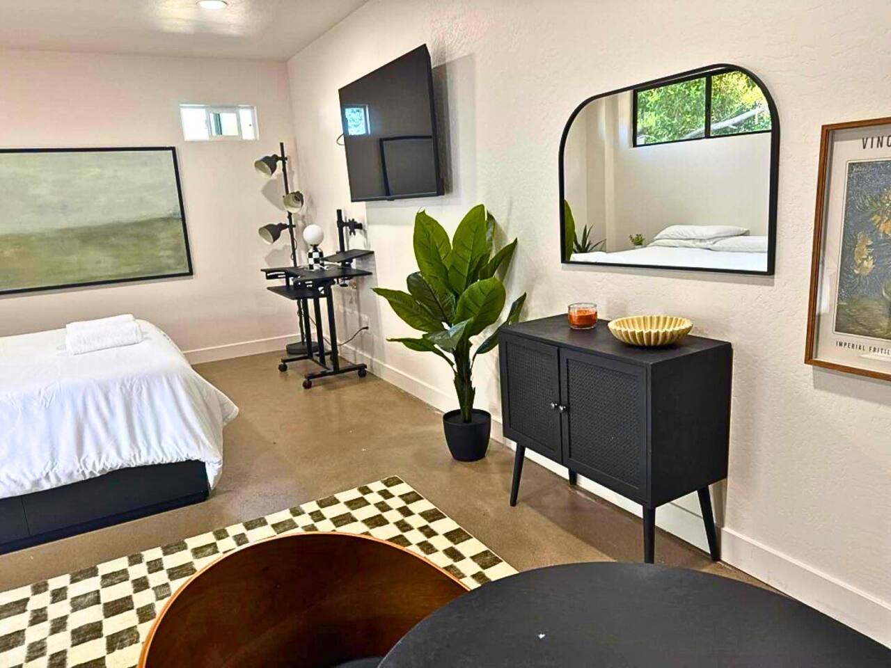 Modern Studio & Remote Work Space