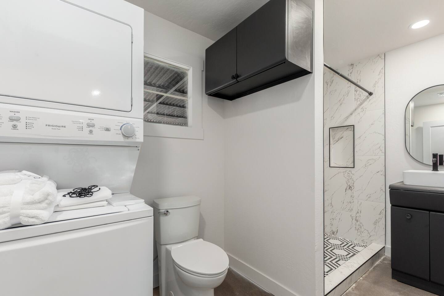Modern Studio & Remote Work Space