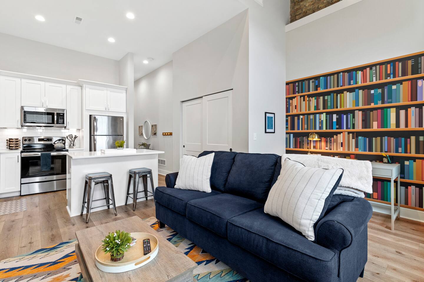 The Graduate Apt Downtown — Racine — vacation rental