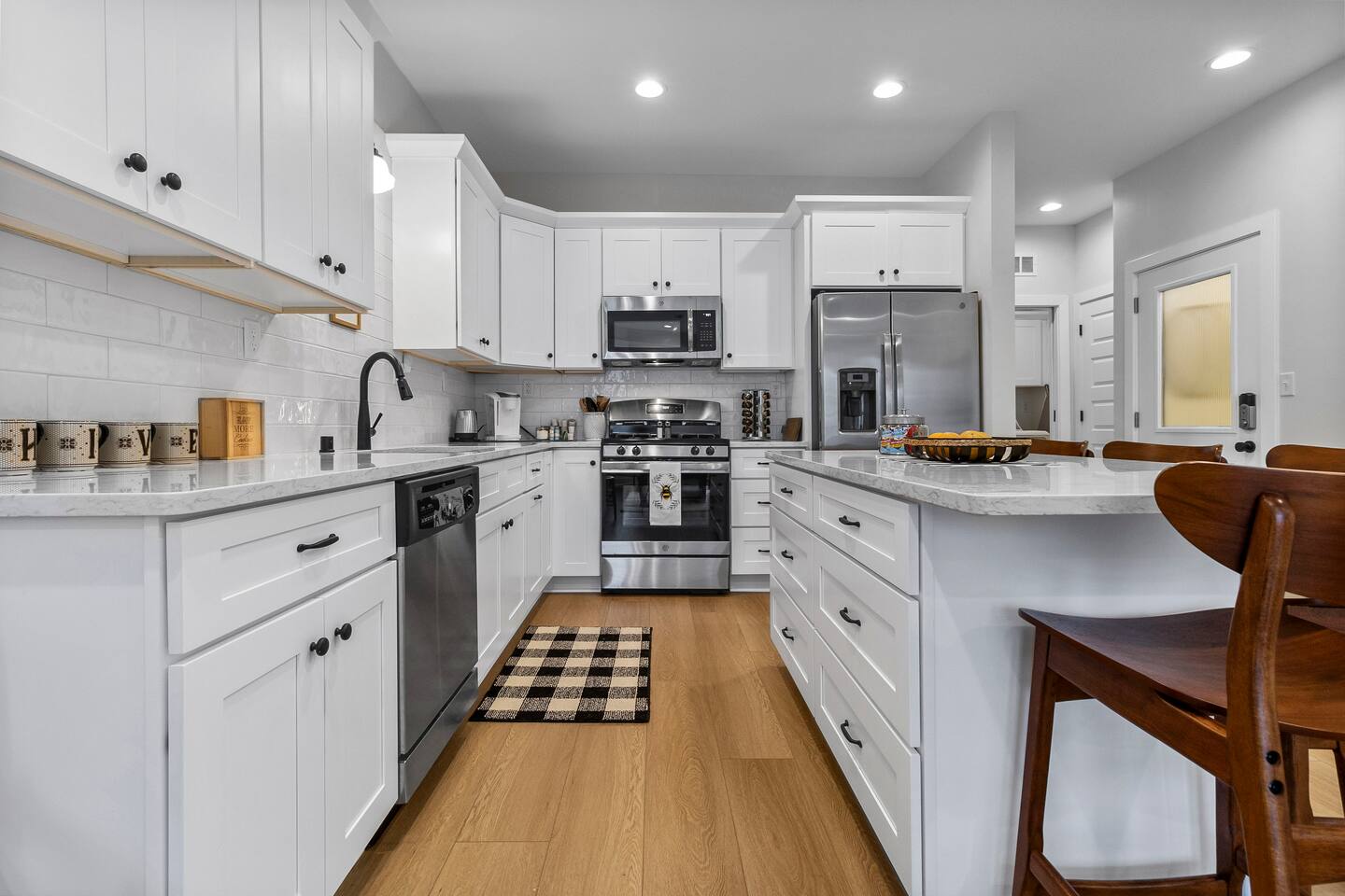 The Hive 2BR Apt | Downtown w/Parking Spot
