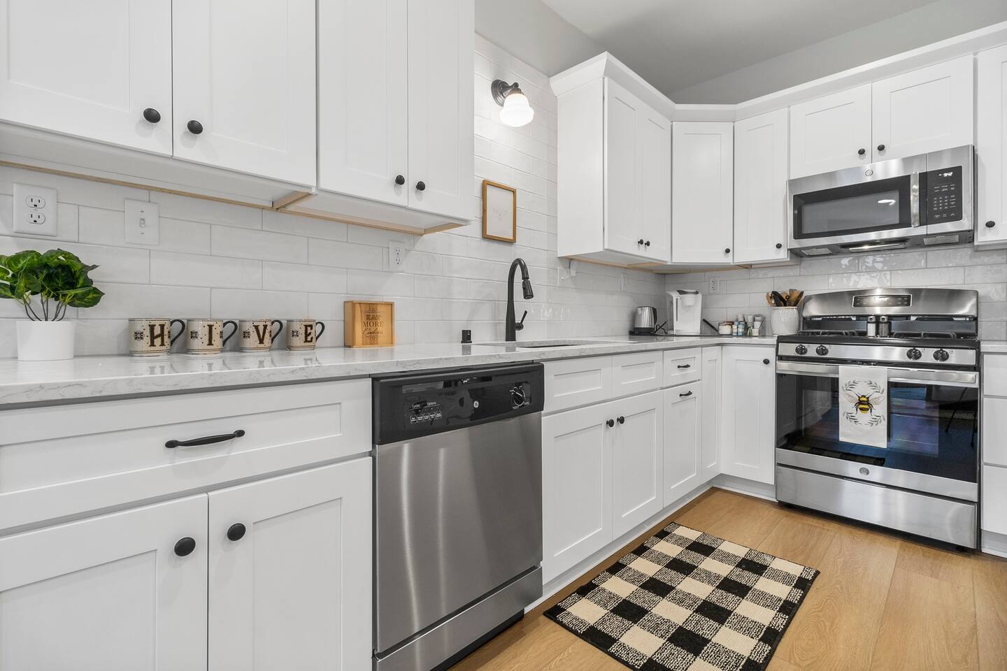 The Hive 2BR Apt | Downtown w/Parking Spot