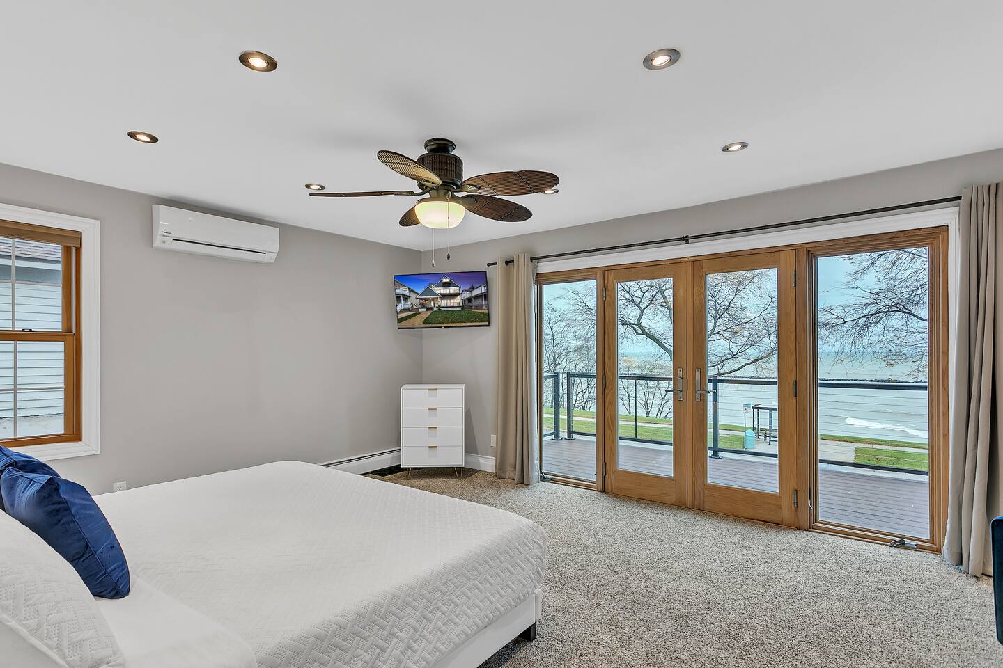Beautiful home with amazing Lake Michigan views