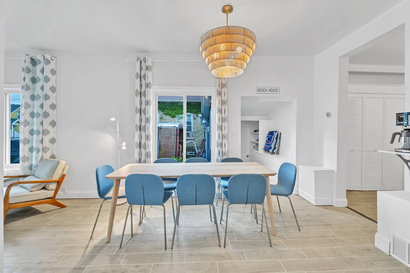 4 BDRM Beach House - two blocks from North beach