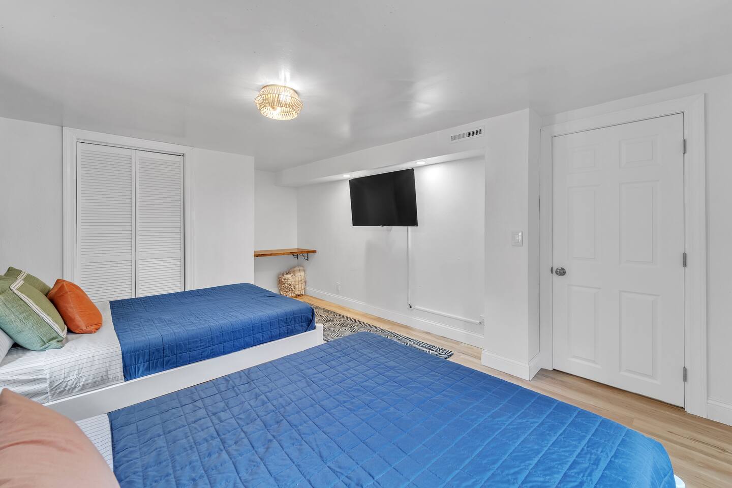 4 BDRM Beach House - two blocks from North beach